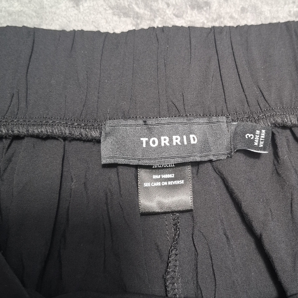 Torrid Pull On Wide Leg Challis Pant Womens Size 3 High Rise Black Elastic Black - Picture 13 of 13